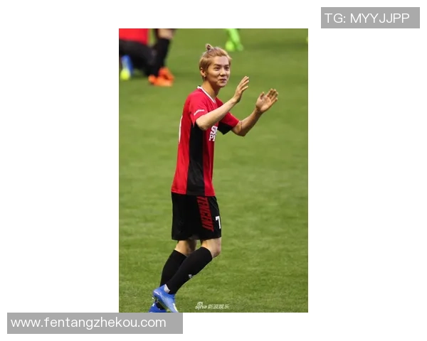 足球明星的小辫子风潮揭秘与时尚潮流的完美结合